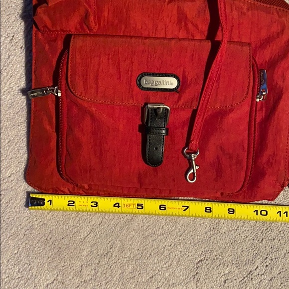 baggallini red crossbody travel purse. - Picture 12 of 13
